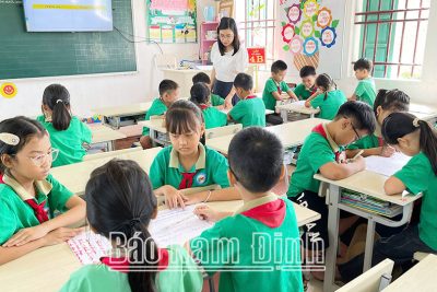 GHI NHẬN BƯỚC ĐẦU VÀ NHỮNG VẤN ĐỀ ĐẶT RA TRONG THÍ ĐIỂM HỌC BẠ SỐ