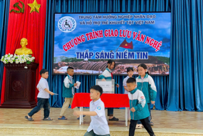 CHƯƠNG TRÌNH GIAO LƯU VĂN NGHỆ THẮP SÁNG NIỀM TIN BÀI HỌC VỀ NGHỊ LỰC VÀ LÒNG NHÂN ÁI TẠI TRƯỜNG TIỂU HỌC NGHĨA LỢI